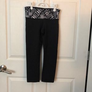 lululemon athletica Pants - Lululemon crop yoga legging lululemon athletica Pants - Lululemon crop yoga legging